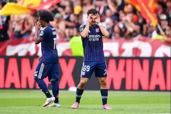 שחקן ליון, ז'ורז' מיקוטאדזה