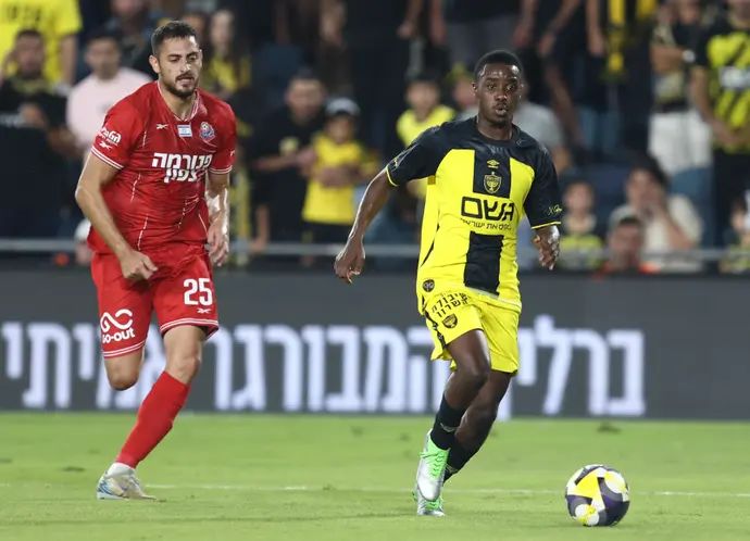 טימו מוזי שחקן בית