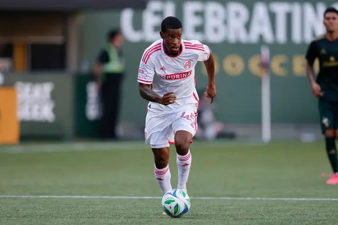 שאנדה סילבה במדי סיינט לואיס סיטי