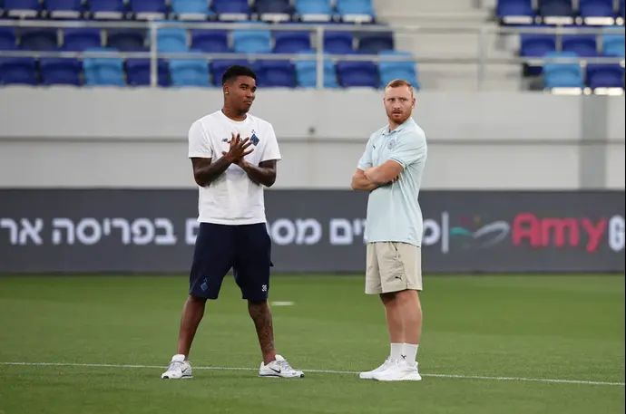 עידו שחר, מכבי תל אביב לצד אדוארדו גררו, דינמו קייב