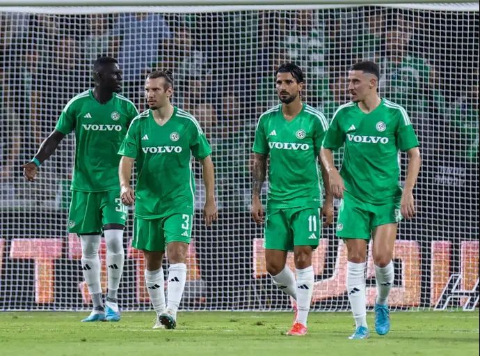 דולב חזיזה, ליאור רפאלוב, שון גולדברג, עבדולאי סק שחקני מכבי חיפה מאוכזבים