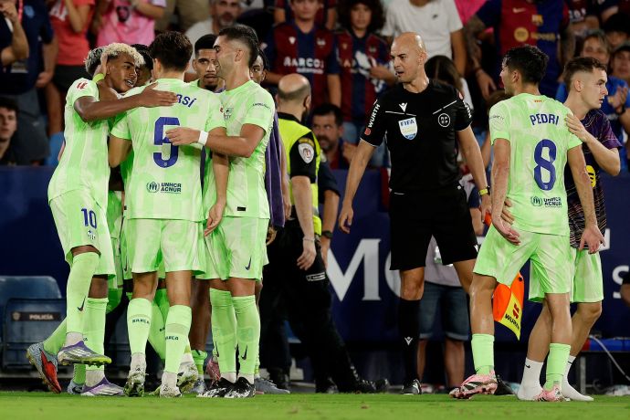 שחקני ברצלונה חוגגים