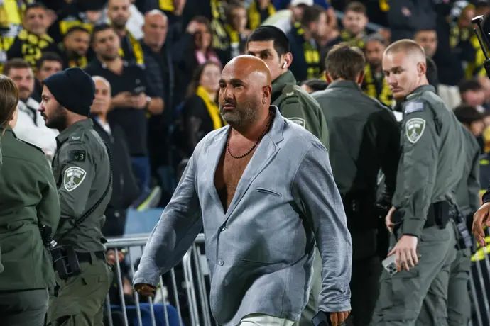 ברק אברמוב, בעלים בית"ר ירושלים