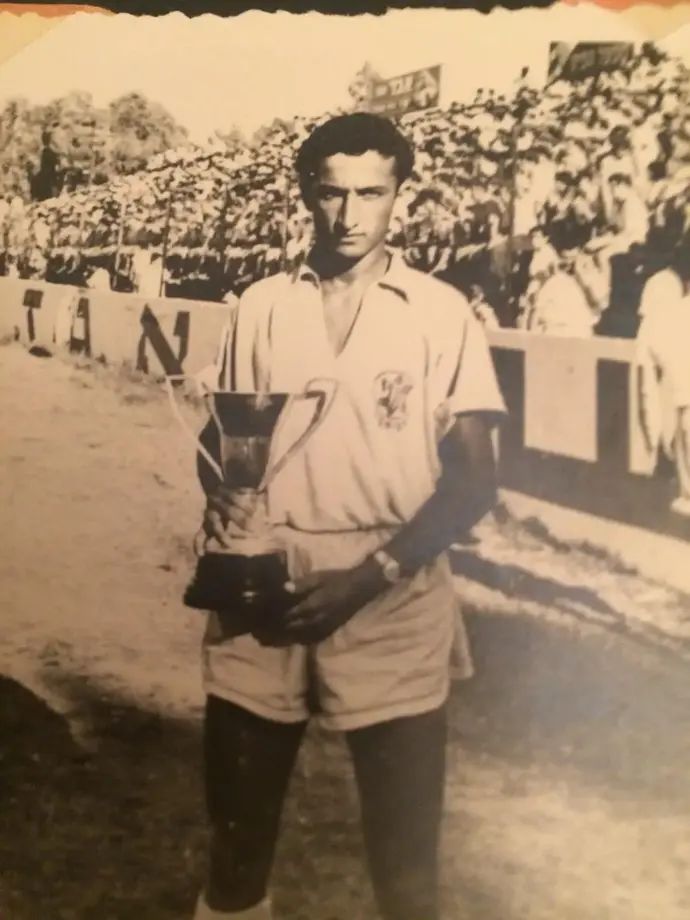 יעקב גוזלי, כדורגלן עבר