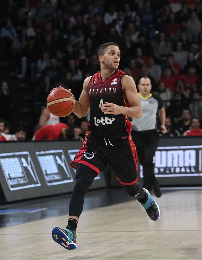 שחקן נבחרת בלגיה, עמנואל לקומט