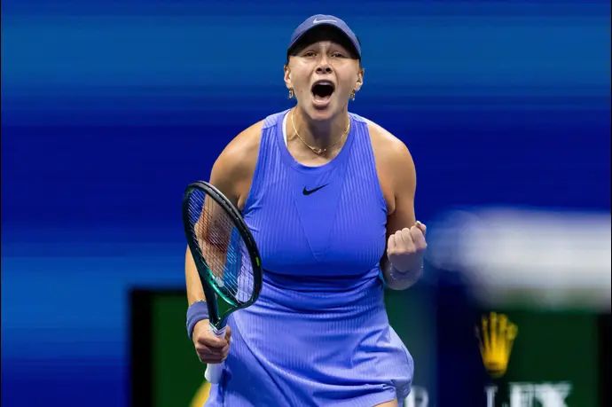 אמנדה אניסימובה חוגגת את ההעפלה לגמר אליפות ארה"ב