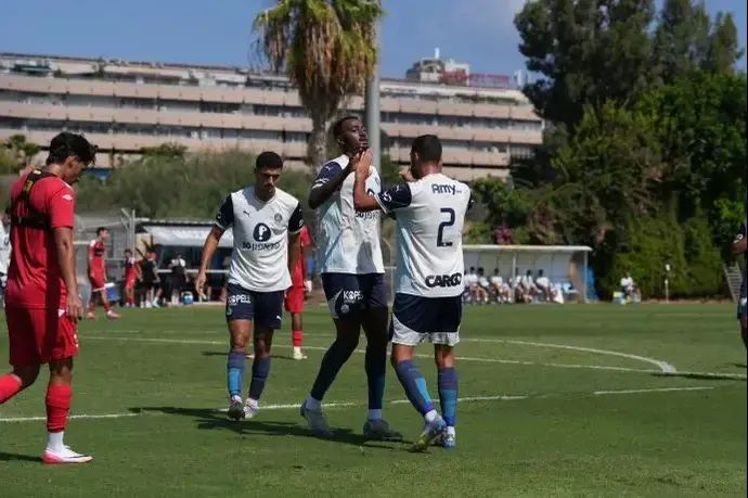 יונס מלדה באימון מכבי תל אביב