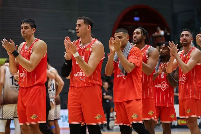 שחקני הפועל תל אביב