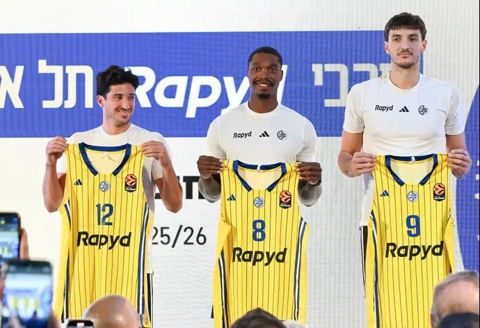 לוני ווקר, רומן סורקין, ג'ון דיברתולומאו, מכבי תל אביב