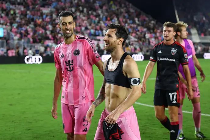 ליאונל מסי, אינטר מיאמי, לצד סרג'יו בוסקטס