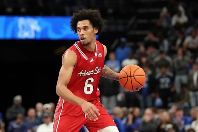 טארין טוד במדי מכללת ארקנסו סטייט ב-2024