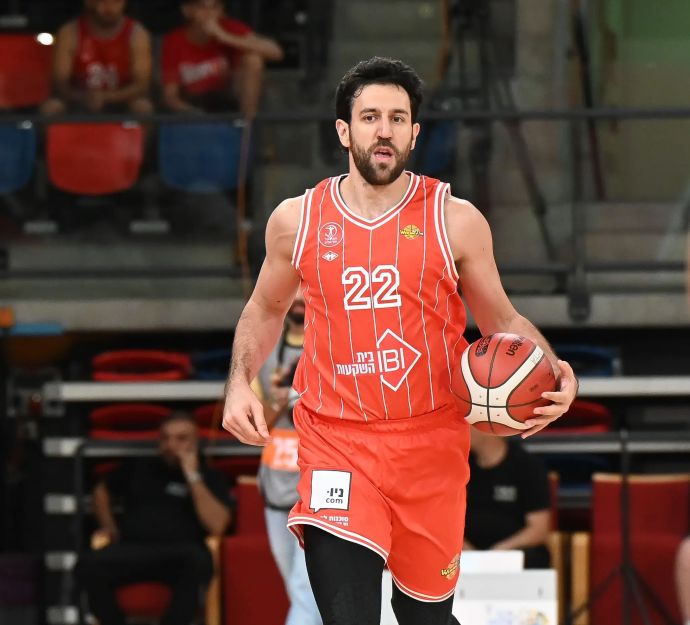 שחקן הפועל תל אביב ואסילייה מיציץ'