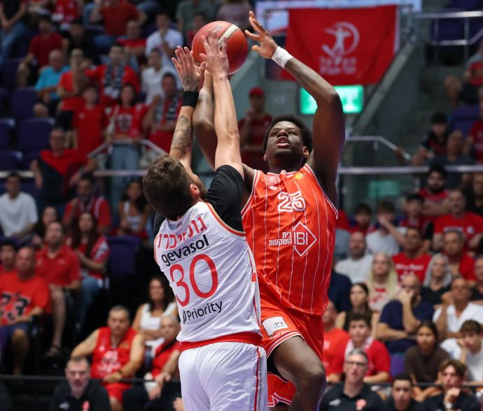 דן אוטורו, הפועל תל אביב