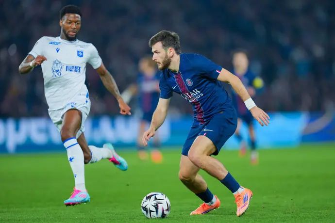 שחקן פריז סן ז'רמן, חביצ'ה קברצחליה במשחק מול אוקזר