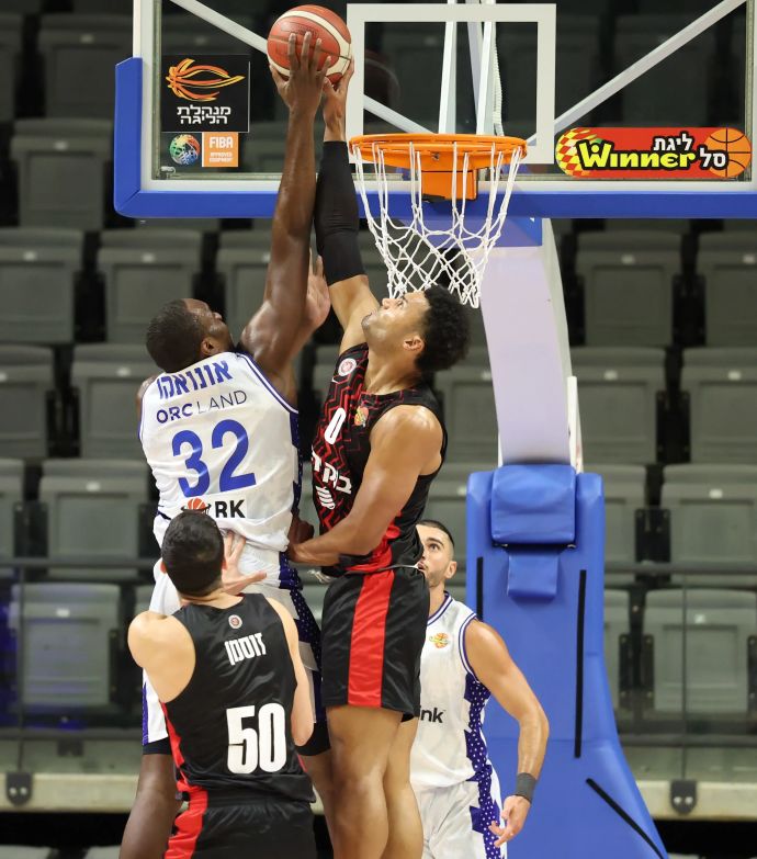 ג'סטין סמית', הפועל ירושלים לצד צ'ינאנו אונואקו, בני הרצליה