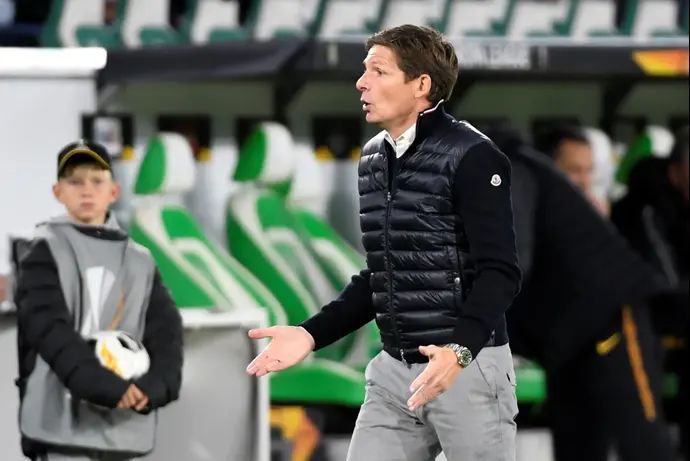 מאמן וולפסבורג, אוליבר גלאסנר