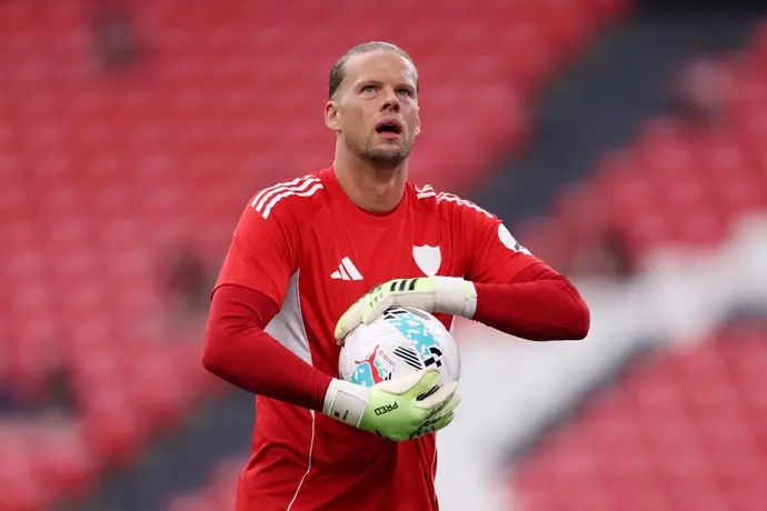 שוער סביליה, אוריאן נילאנד