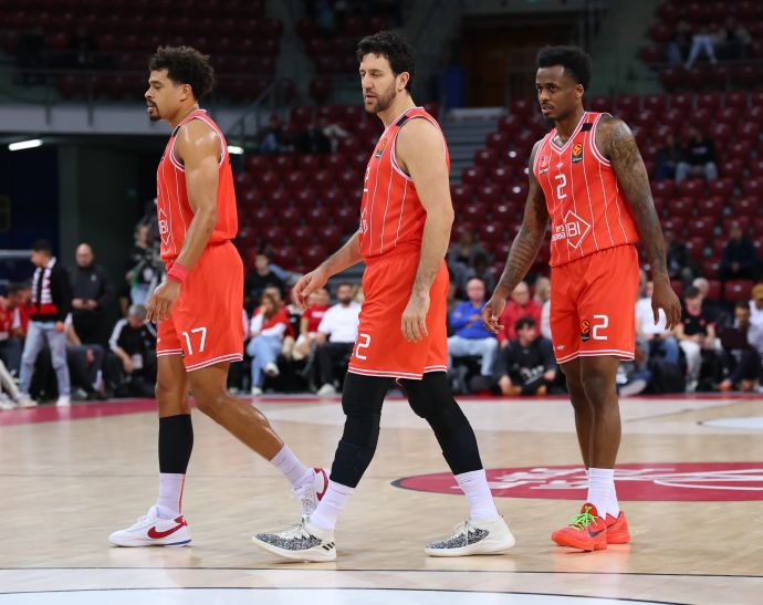 אנטוניו בלייקני, ואסילייה מיציץ', קולין מלקולם, שחקני הפועל תל אביב