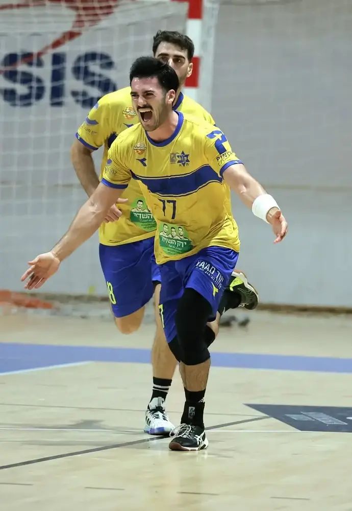 שחקן מכבי תל אביב כדוריד פולג אסייג