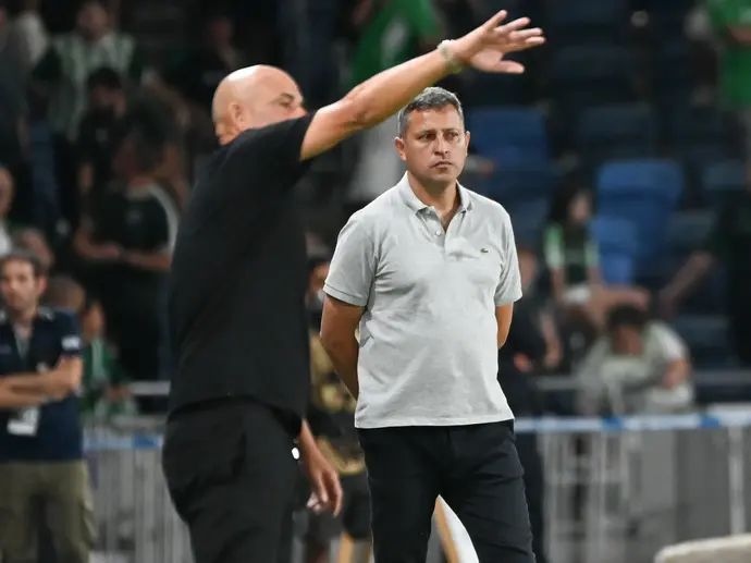 מאמן מכבי חיפה, דייגו פלורס