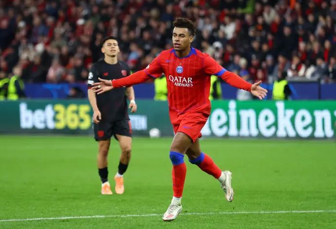 שחקן פריז סן ז'רמן, דזירה דואה