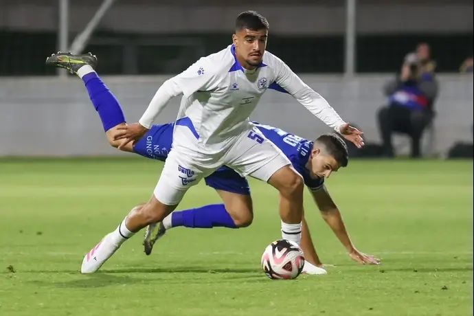 שחקן מכבי פתח תקוה, לירן חזן