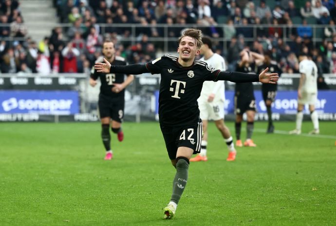 שחקן באיירן מינכן לנארט קארל