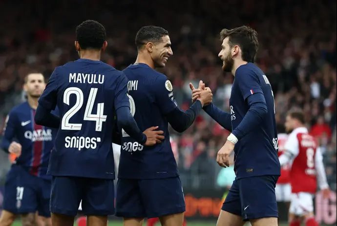 חביצ'ה קברצחליה, אשרף חכימי שחקני פריז סן ז'רמן חוגגים