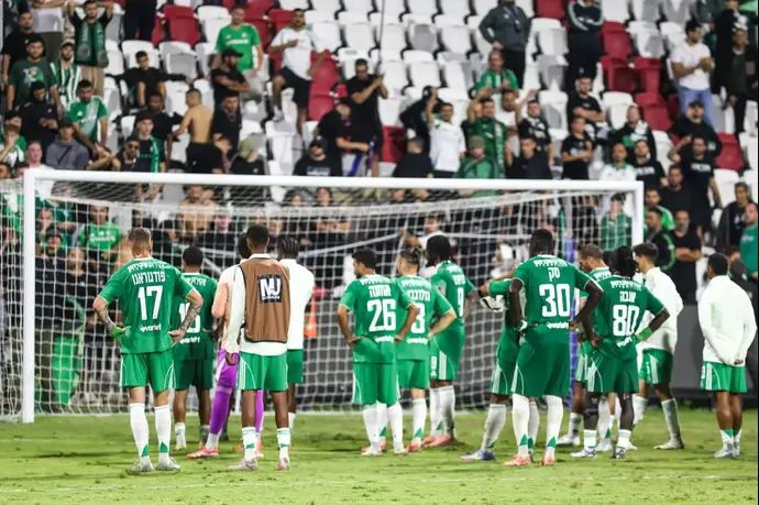 שחקני מכבי חיפה המאוכזבים מודים לקהל