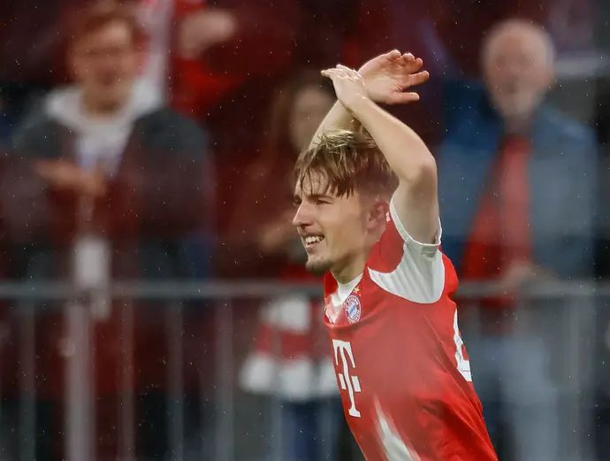 לנארט קארל שחקן באיירן מינכן חוגג שער