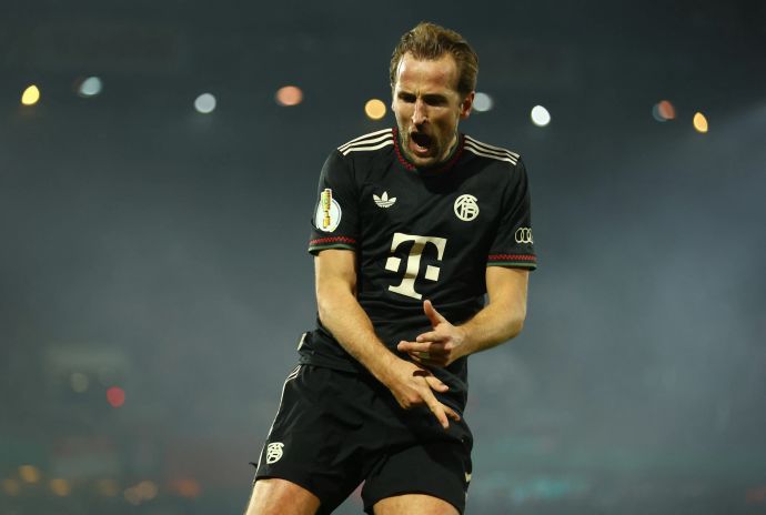 הארי קיין שחקן באיירן מינכן חוגג שער