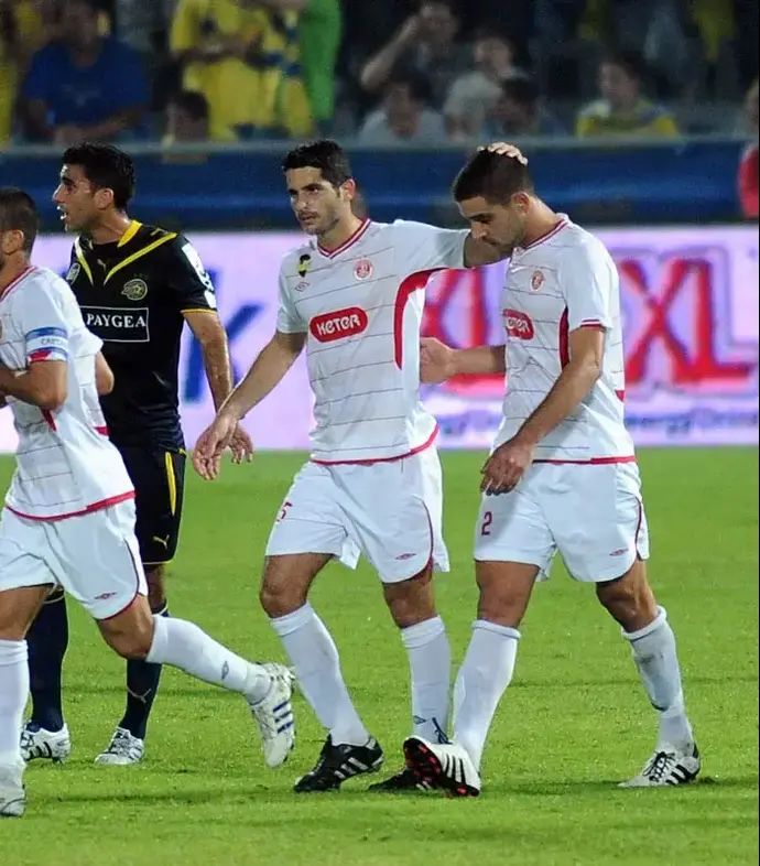 רמי דואני שחקן הפועל תל אביב עם גל שיש