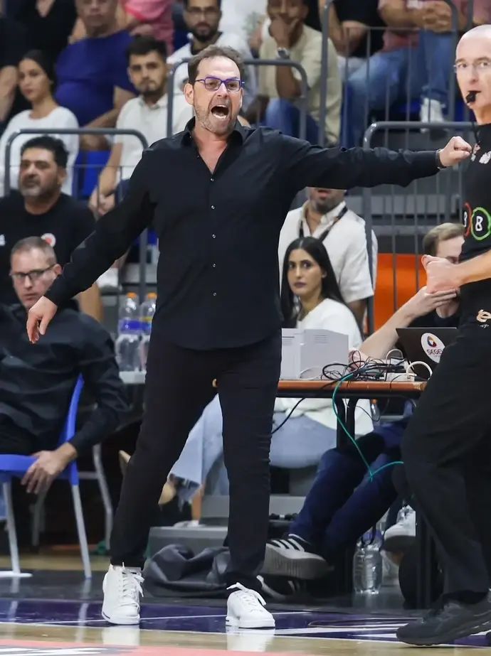 מאמן מכבי ראשון לציון שרון דרוקר