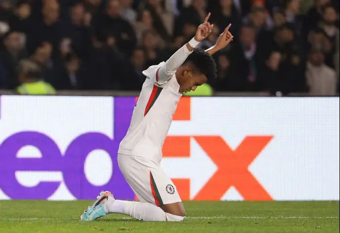 אסטבאו, צ'לסי