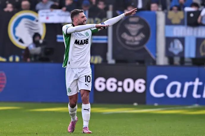 דומניקו ברארדי שחקן ססואולו חוגג שער