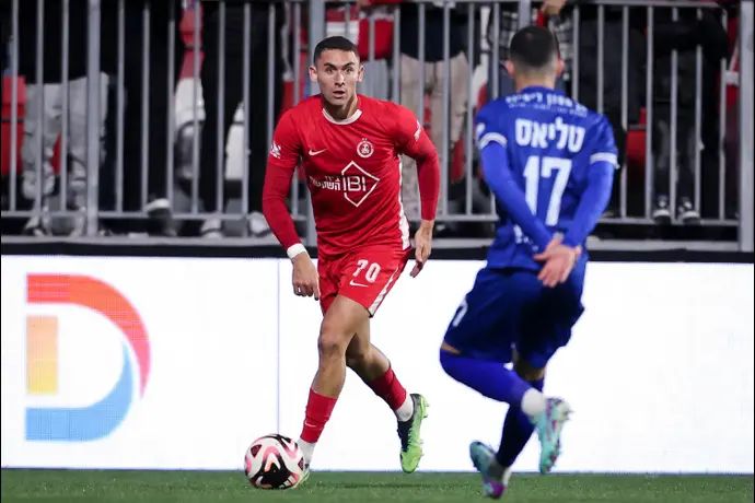 שחקן הפועל תל אביב רועי הרמן