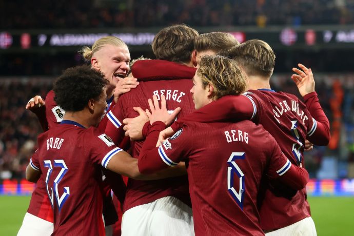 ארלינג הולאנד ושחקני נבחרת נורבגיה