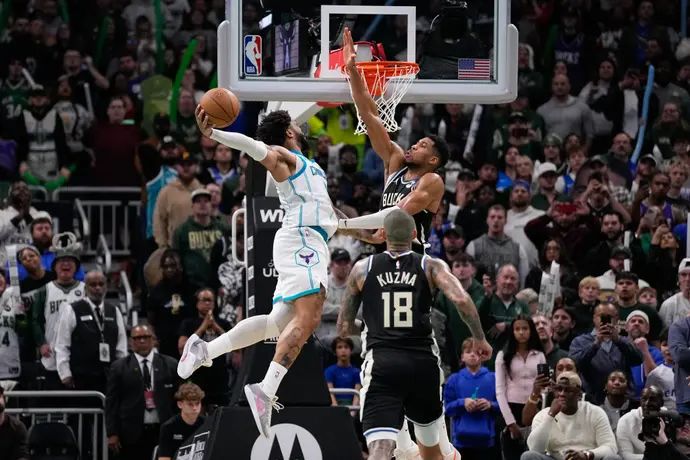 מיילס ברידג'ס, שחקן שארלוט