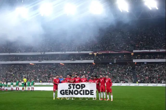 שחקני נבחרת פלסטין לפני המשחק נגד נבחרת חבל הבאסקים