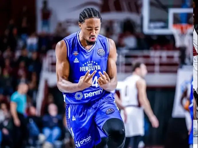 אלייז'ה סטיוארט שחקן בני הרצליה