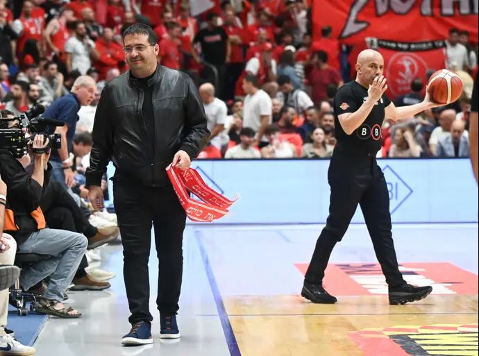 בעלי הפועל תל אביב עופר ינאי