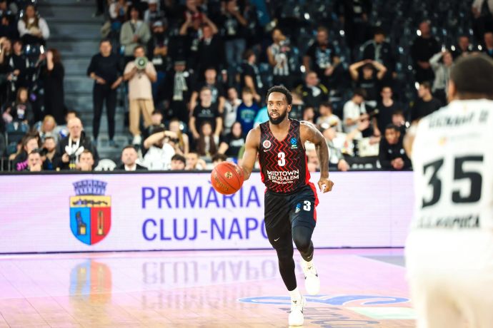 שחקן הפועל ירושלים, קאדין קרינגטון