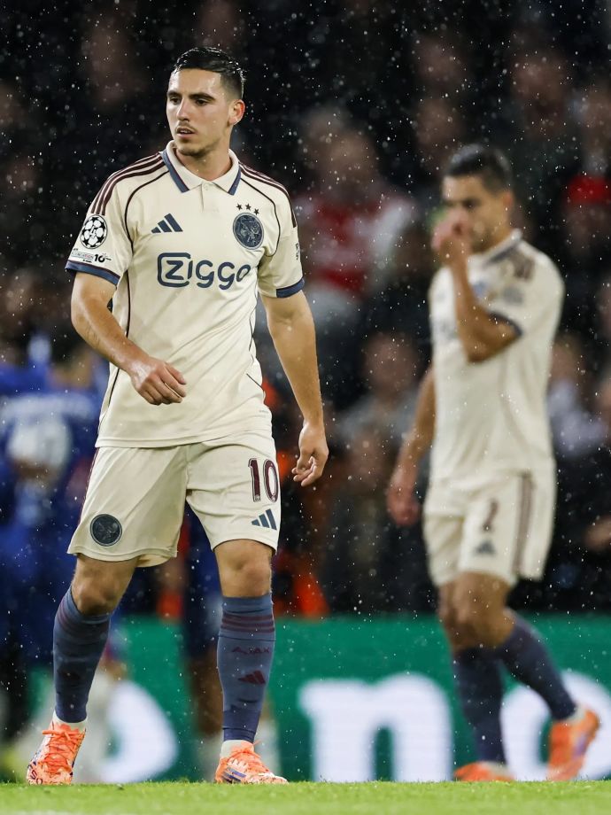 אוסקר גלוך שחקן אייאקס