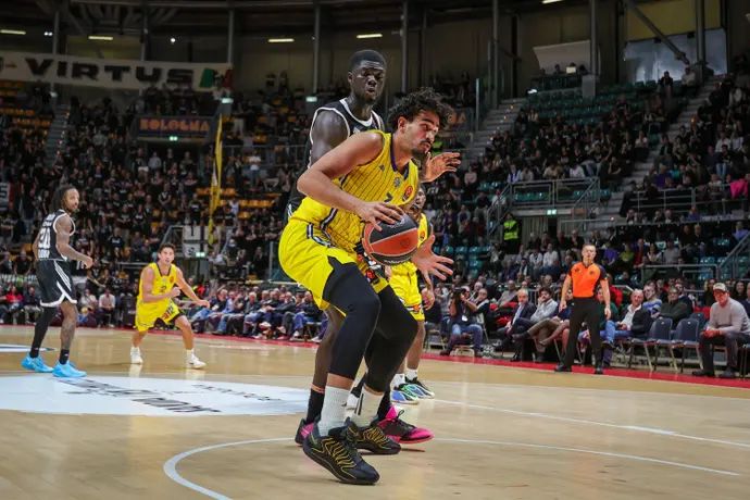 שחקן מכבי תל אביב מרסיו סנטוס