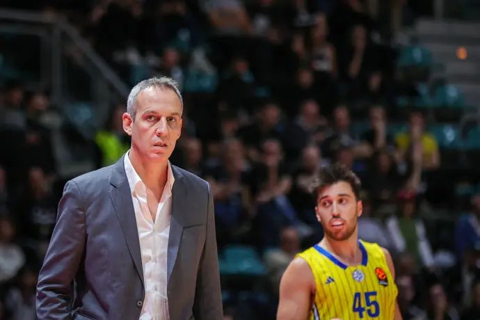 מאמן מכבי תל אביב עודד קטש