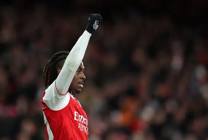 אברצ'י אזה, ארסנל