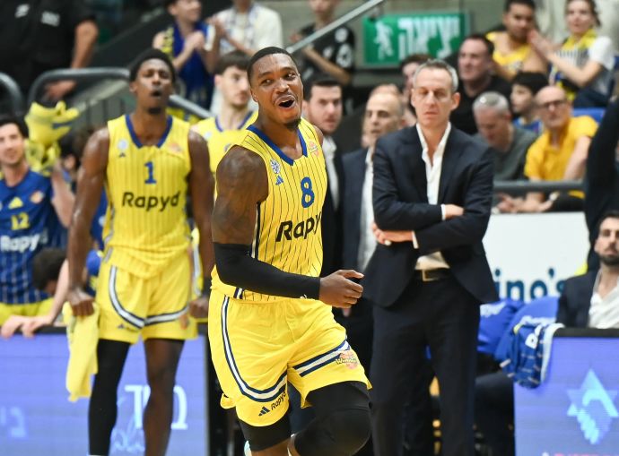 שחקן מכבי תל אביב לוני ווקר