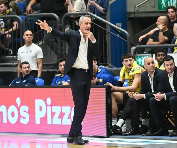 מאמן מכבי תל אביב עודד קטש