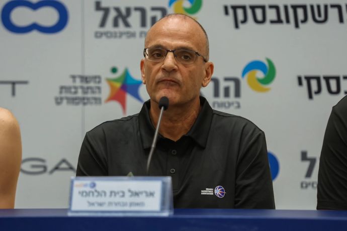 מאמן נבחרת ישראל אריאל בית הלחמי