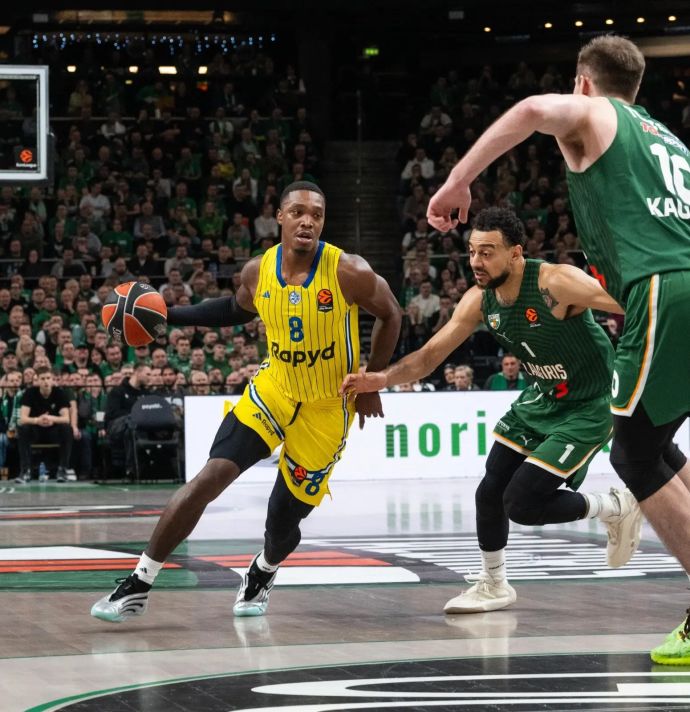 שחקן מכבי תל אביב לוני ווקר